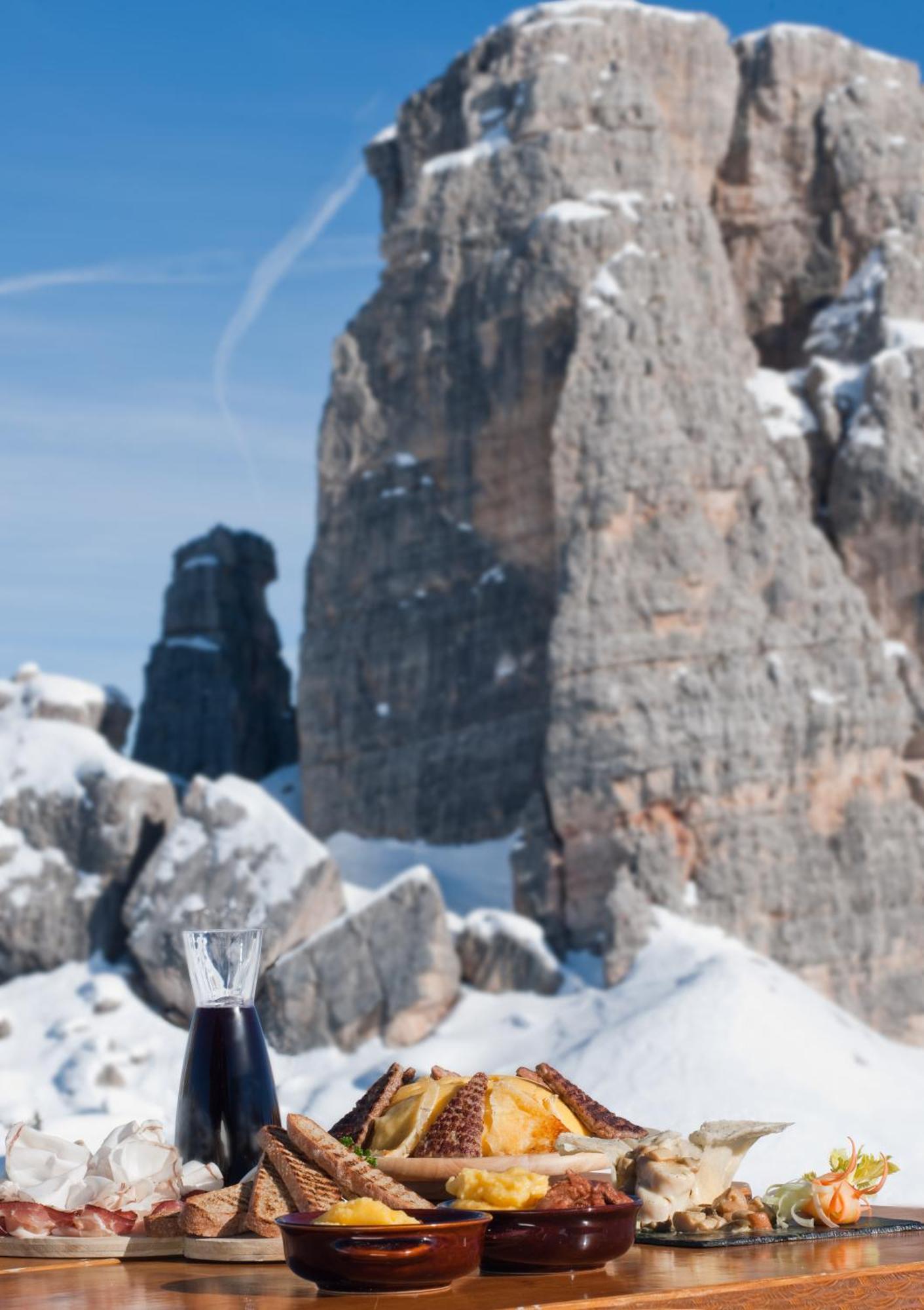 Hotel Alaska Cortina Cortina dʼAmpezzo Kültér fotó