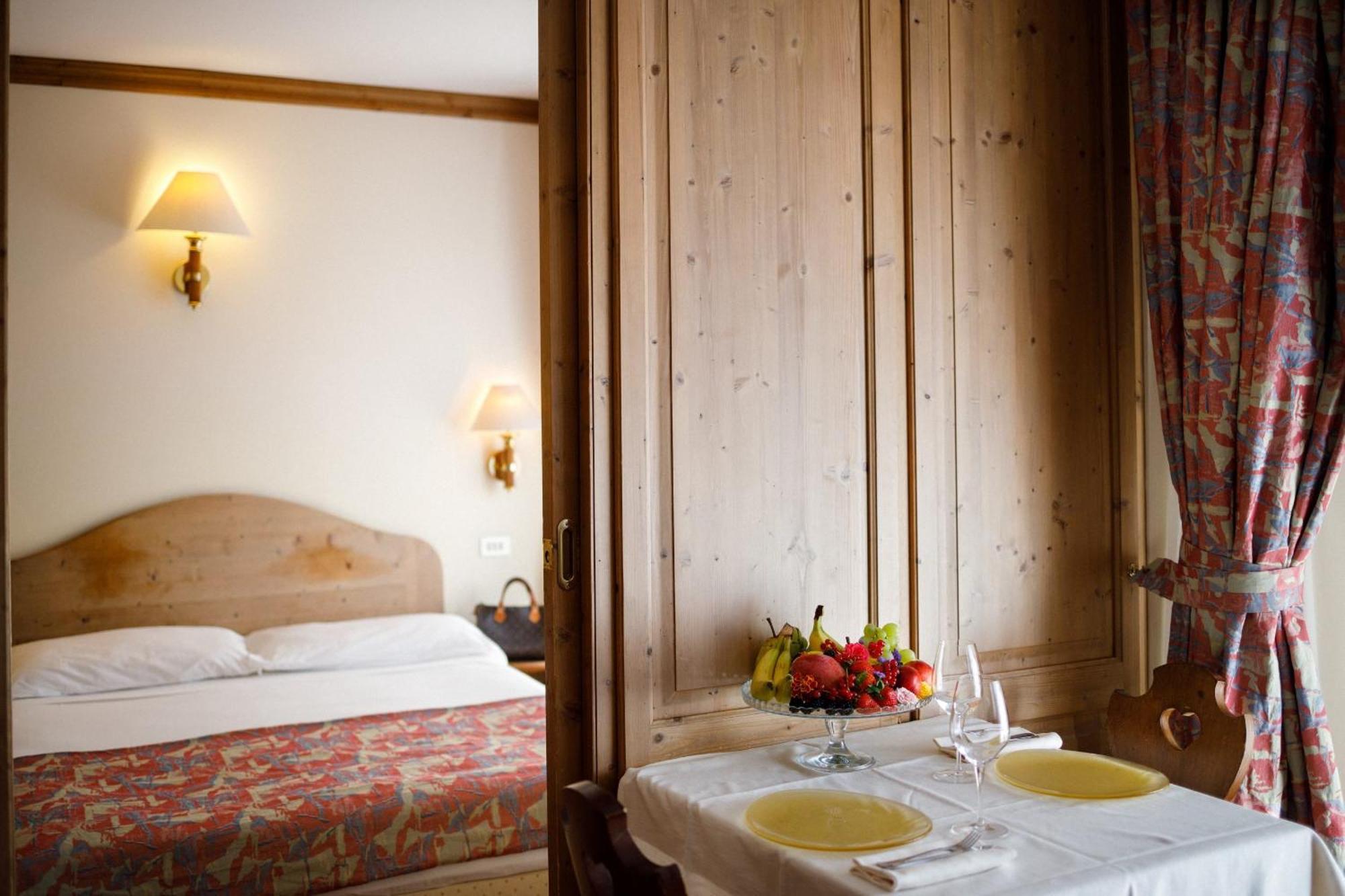Hotel Alaska Cortina Cortina dʼAmpezzo Kültér fotó